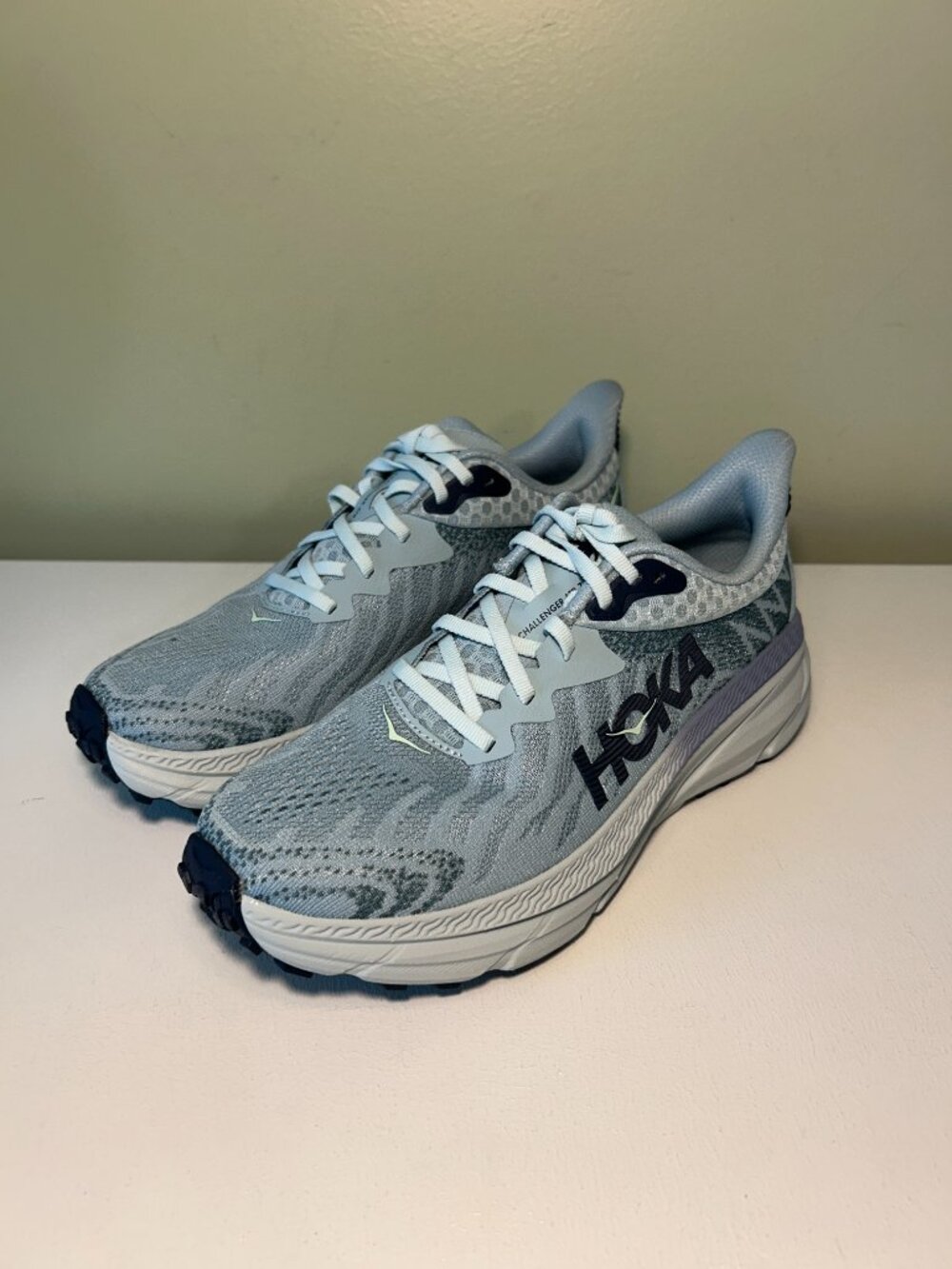 Hoka Women's Challenger ATR 7 Trainers